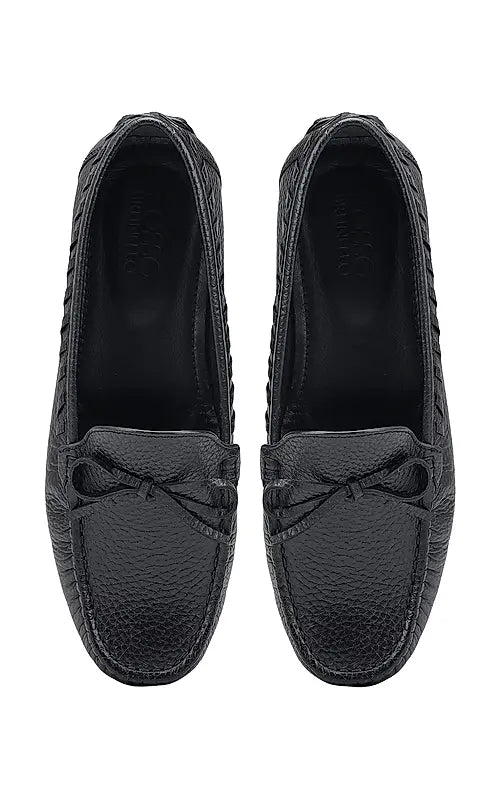 Black Moccasins With Bow Detail
