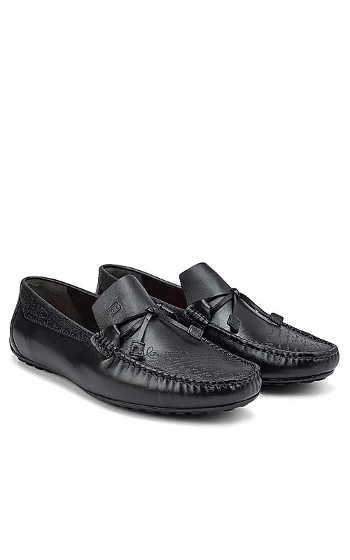 Black Moccasins With Bow Detail