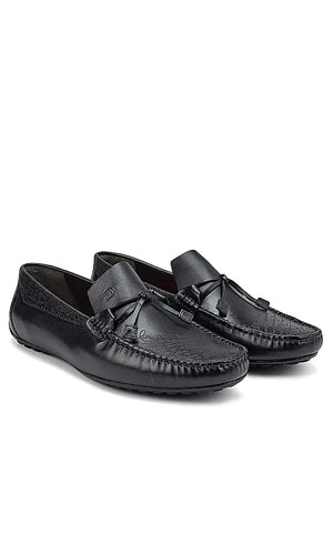 Black Moccasins With Bow Detail
