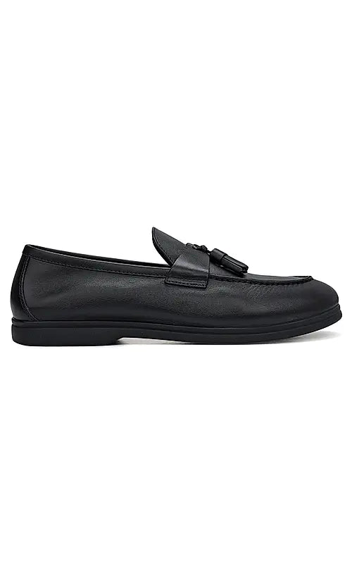 Black Leather Loafers With Tassels