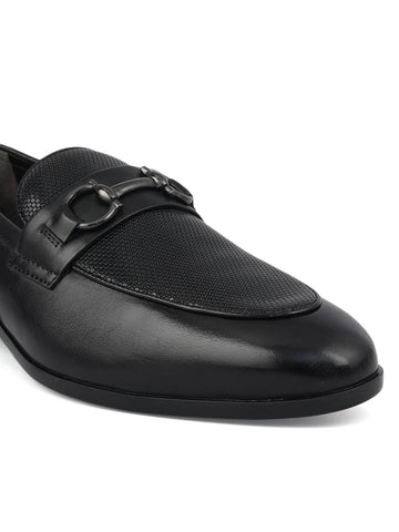 Black Mat Textured Loafers With Buckle
