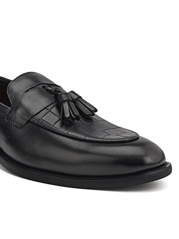 Black Croco Textured Loafers With Tassels